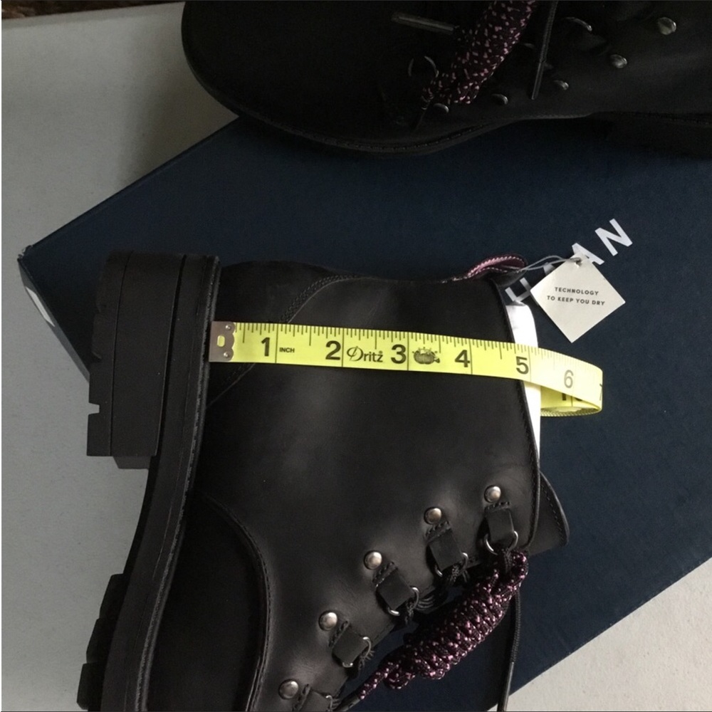 COLE HAAN NWOT LACEUP BLACK WATER PROOF BOOTS FINAL PRICE - Picture 12 of 16